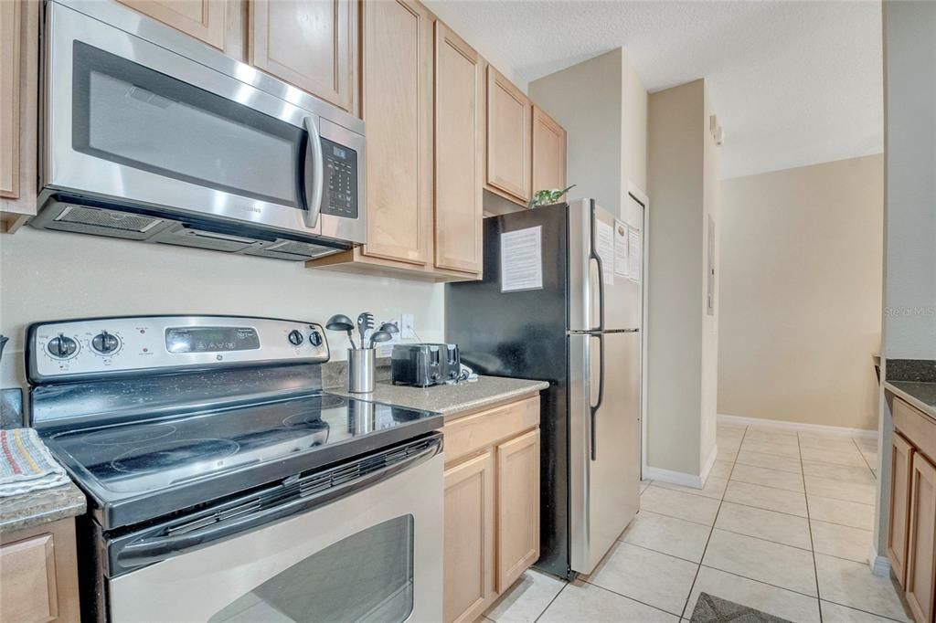 For Sale: $309,900 (4 beds, 3 baths, 1884 Square Feet)