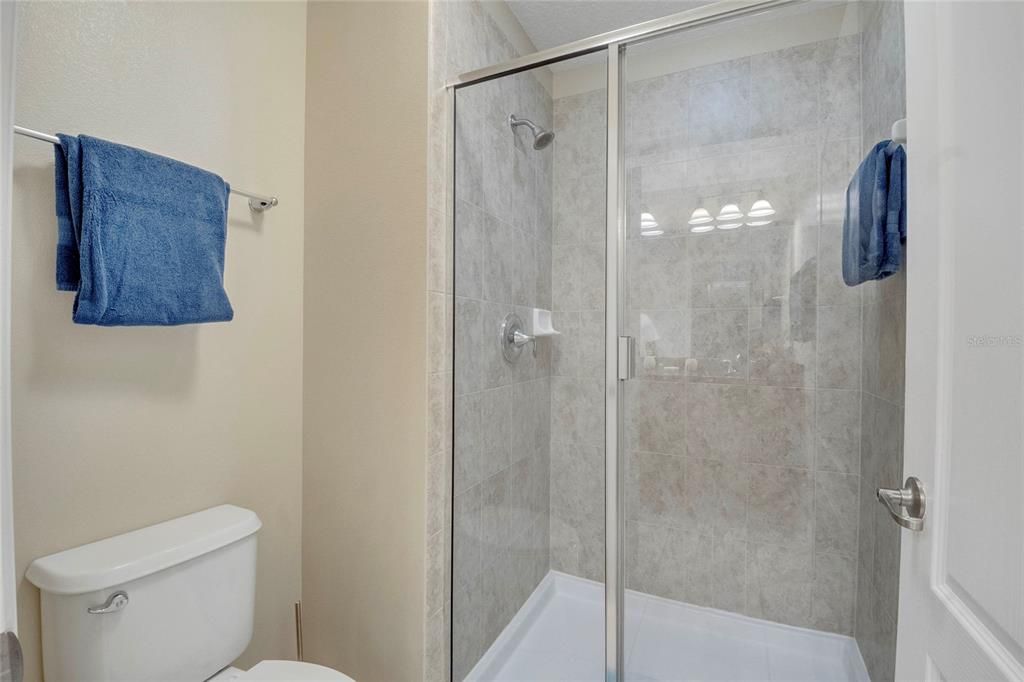 For Sale: $309,900 (4 beds, 3 baths, 1884 Square Feet)