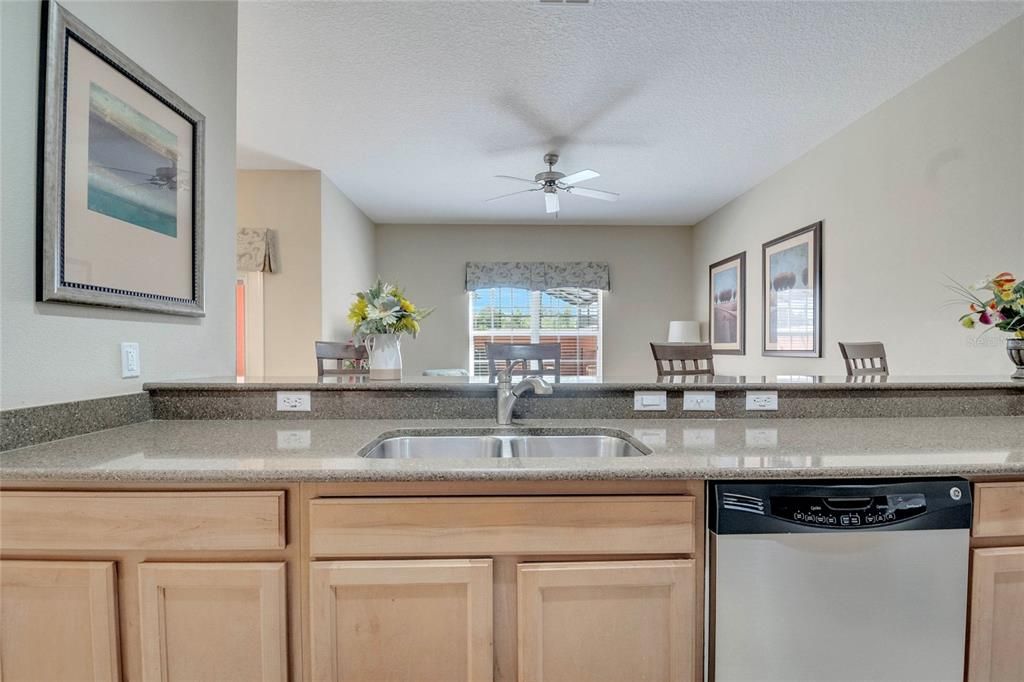 For Sale: $309,900 (4 beds, 3 baths, 1884 Square Feet)