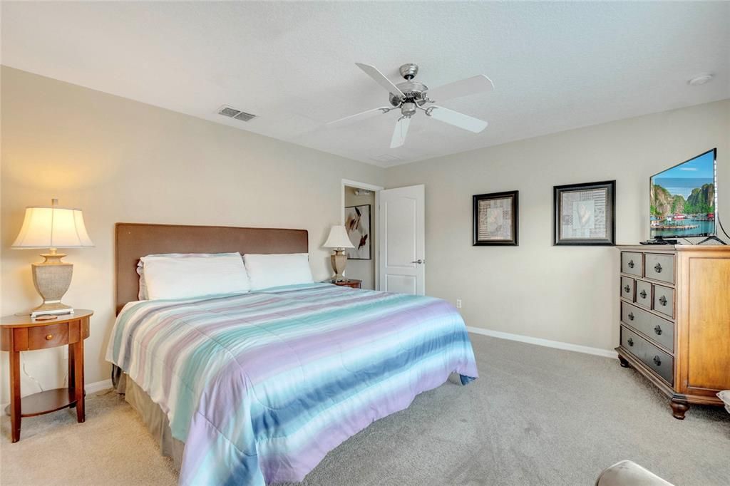 For Sale: $309,900 (4 beds, 3 baths, 1884 Square Feet)