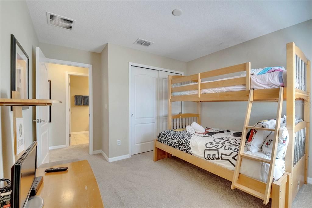 For Sale: $309,900 (4 beds, 3 baths, 1884 Square Feet)