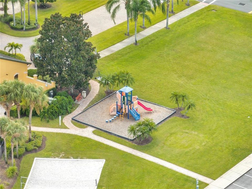 For Sale: $309,900 (4 beds, 3 baths, 1884 Square Feet)