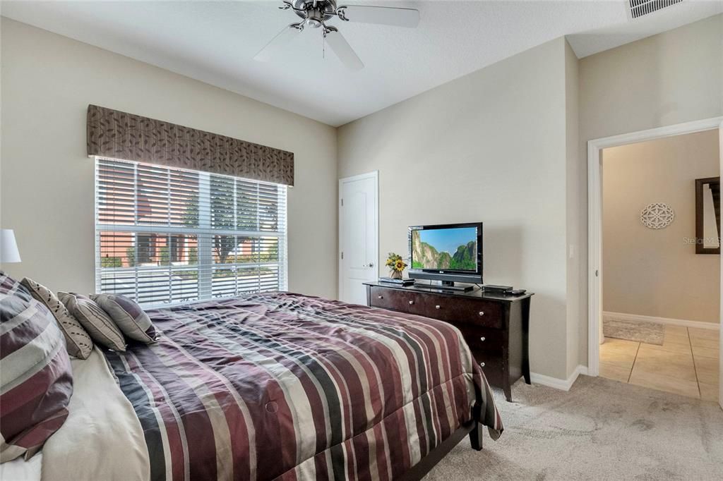 For Sale: $309,900 (4 beds, 3 baths, 1884 Square Feet)