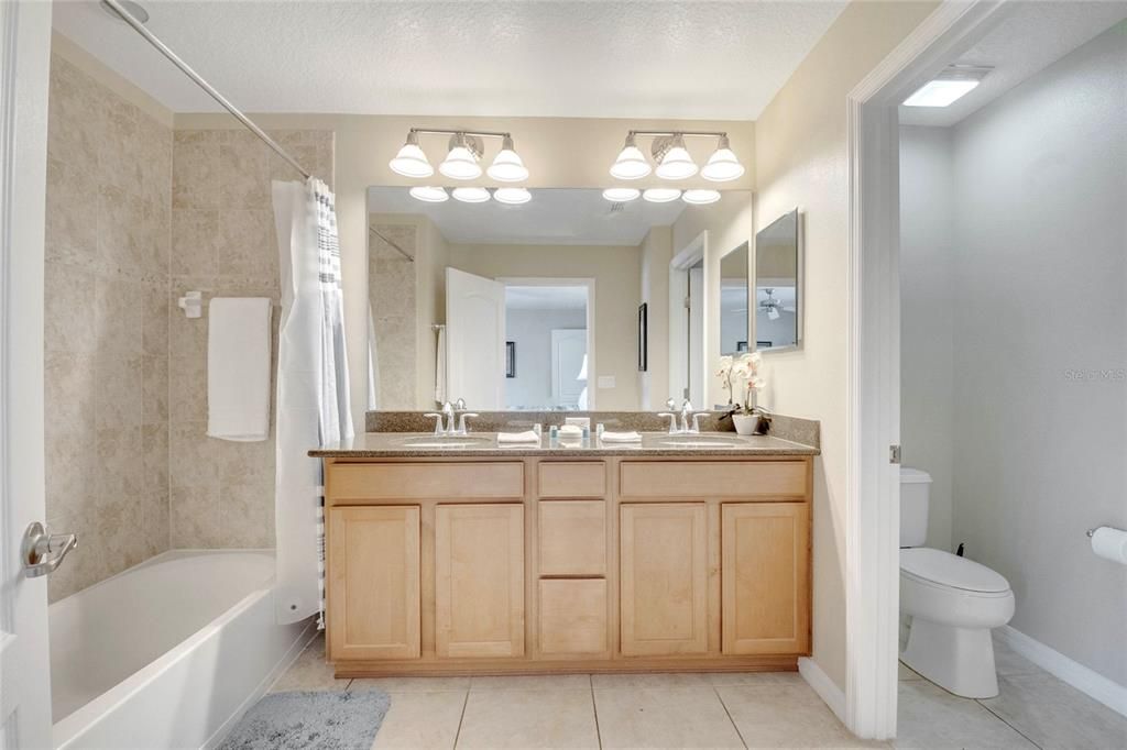 For Sale: $309,900 (4 beds, 3 baths, 1884 Square Feet)