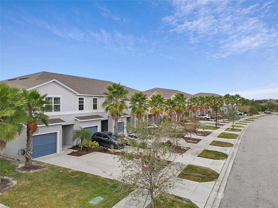 Active With Contract: $355,000 (3 beds, 2 baths, 1758 Square Feet)