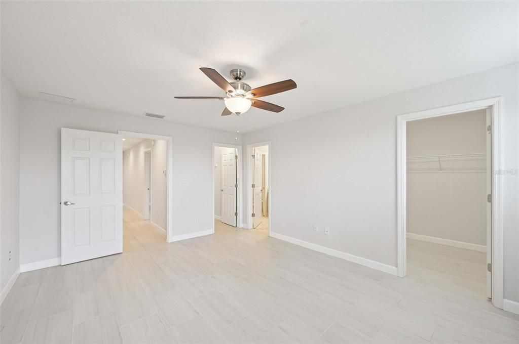 Active With Contract: $355,000 (3 beds, 2 baths, 1758 Square Feet)