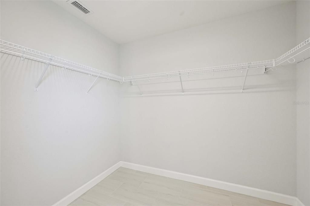 Active With Contract: $355,000 (3 beds, 2 baths, 1758 Square Feet)