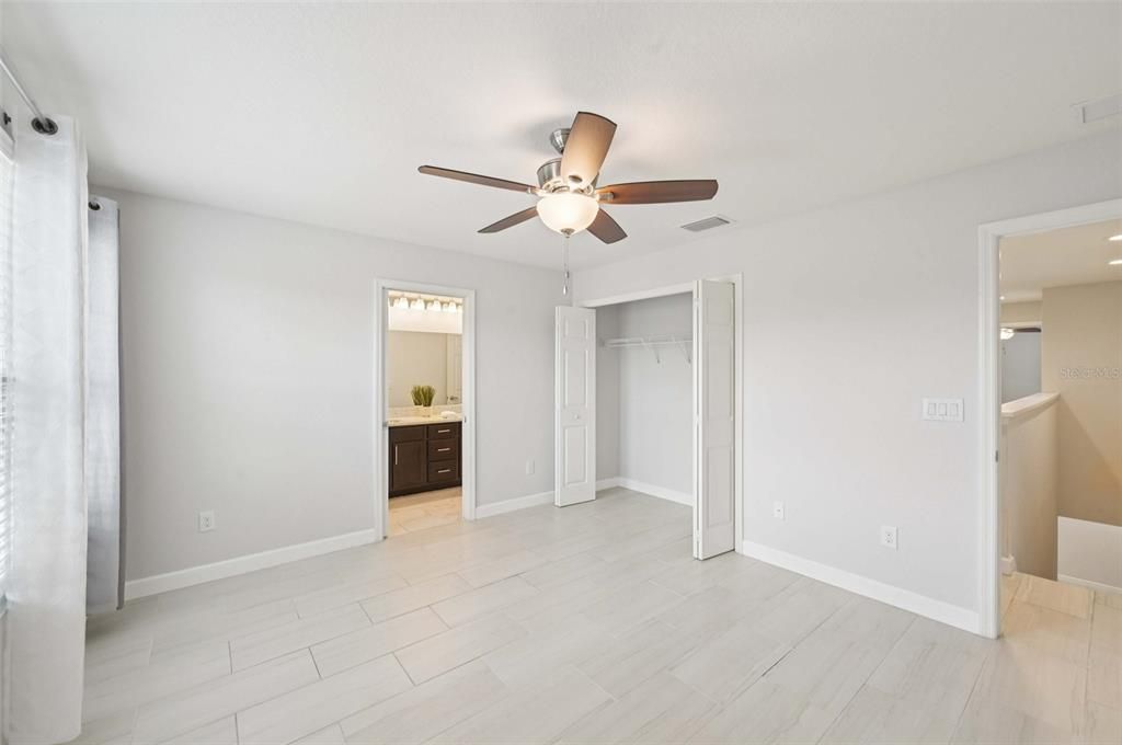 Active With Contract: $355,000 (3 beds, 2 baths, 1758 Square Feet)