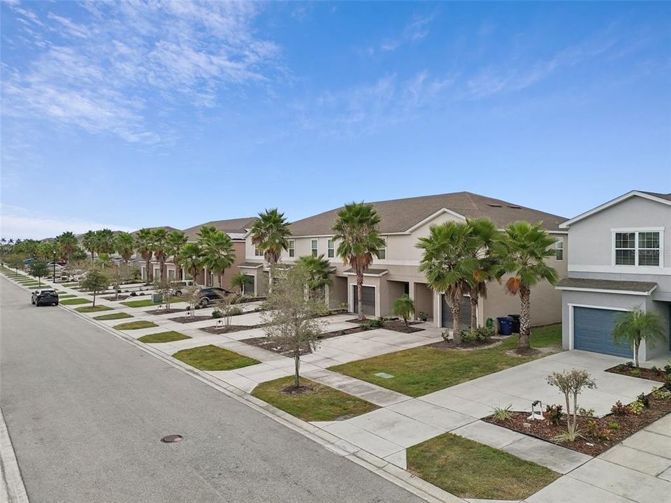 Active With Contract: $355,000 (3 beds, 2 baths, 1758 Square Feet)