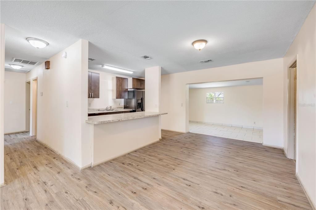 For Sale: $219,000 (3 beds, 1 baths, 1063 Square Feet)