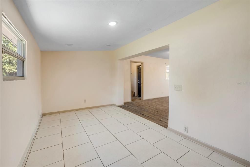 For Sale: $219,000 (3 beds, 1 baths, 1063 Square Feet)