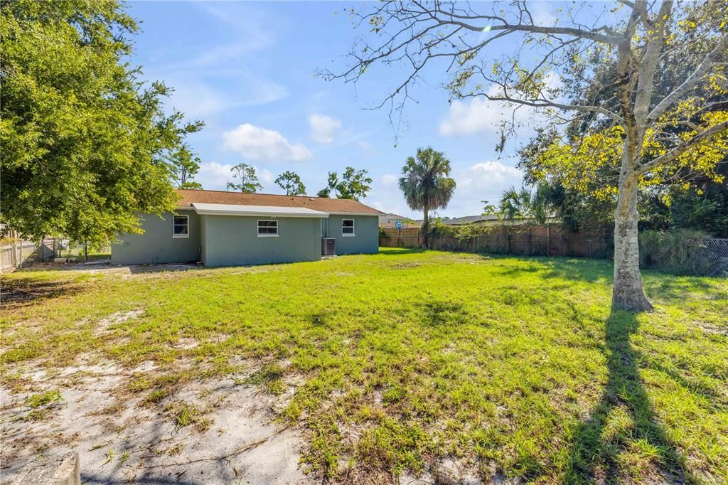 For Sale: $219,000 (3 beds, 1 baths, 1063 Square Feet)