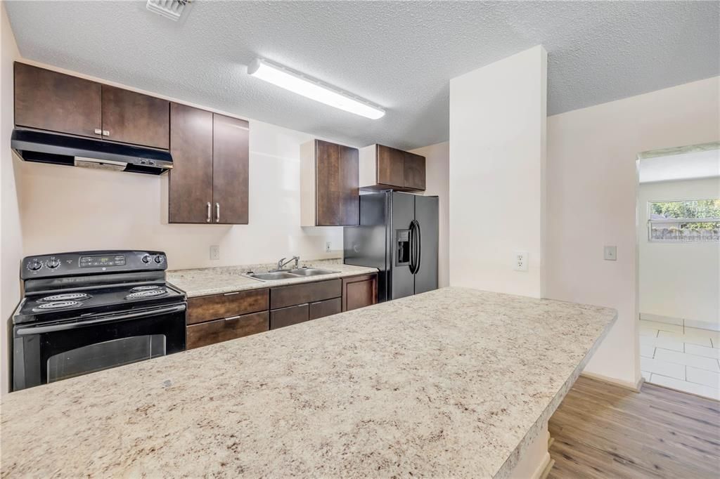 For Sale: $219,000 (3 beds, 1 baths, 1063 Square Feet)