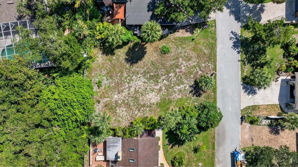 待售: $250,000 (0.15 acres)