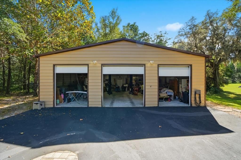 For Sale: $550,000 (2 beds, 1 baths, 1588 Square Feet)