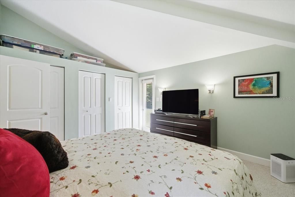 For Sale: $550,000 (2 beds, 1 baths, 1588 Square Feet)