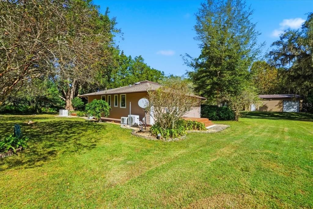 For Sale: $550,000 (2 beds, 1 baths, 1588 Square Feet)