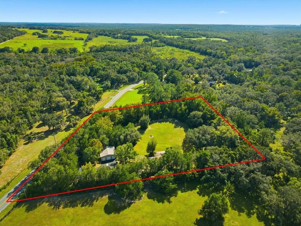 For Sale: $550,000 (2 beds, 1 baths, 1588 Square Feet)