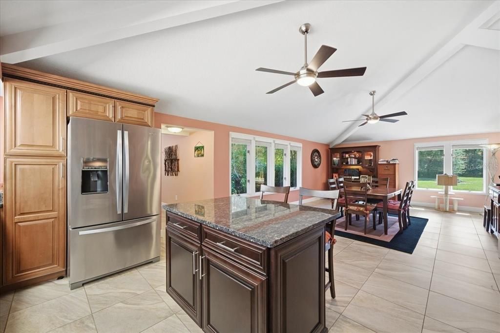 For Sale: $550,000 (2 beds, 1 baths, 1588 Square Feet)