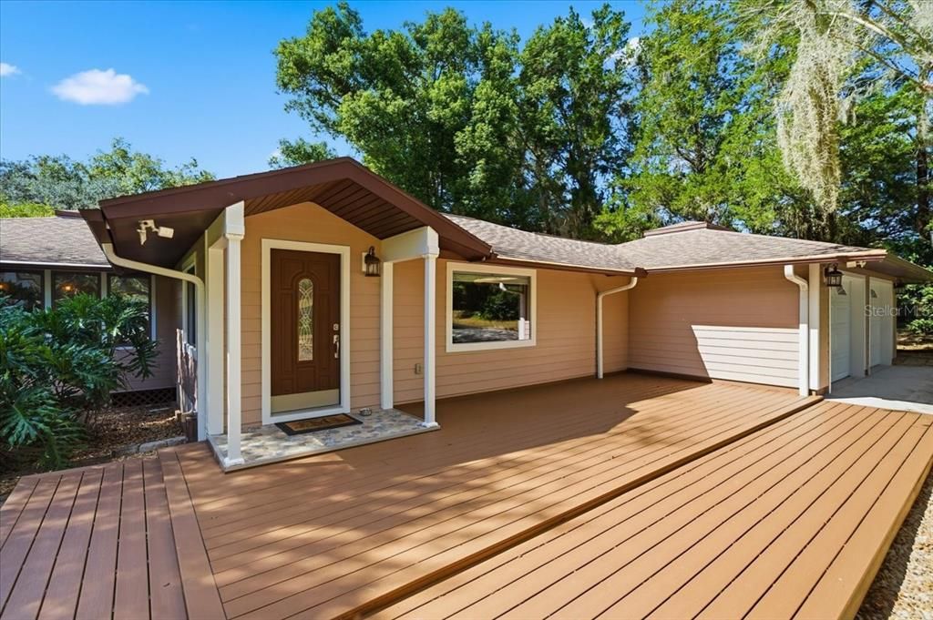 For Sale: $550,000 (2 beds, 1 baths, 1588 Square Feet)