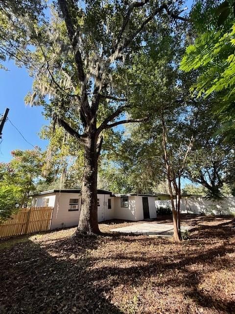 Activo con contrato: $155,000 (2 camas, 1 baños, 1004 Pies cuadrados)