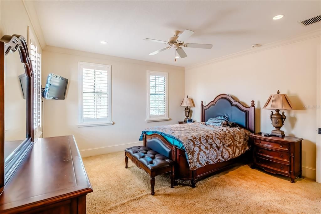 For Sale: $2,400,000 (4 beds, 5 baths, 5266 Square Feet)