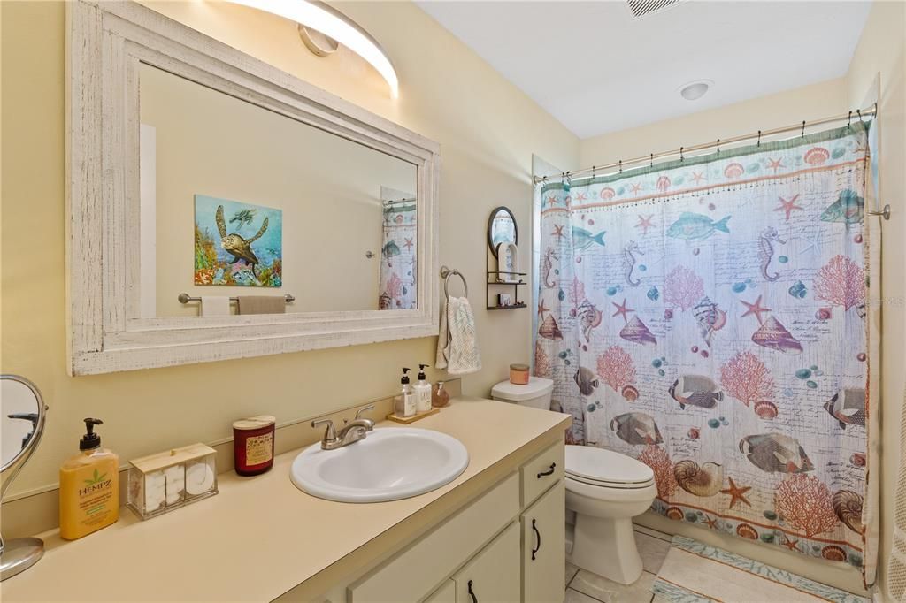 Под контрактом: $375,000 (3 спален, 2 ванн, 1420 Квадратных фут)