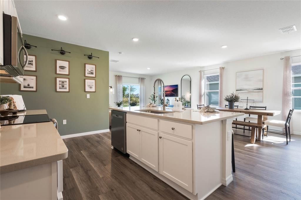 Active With Contract: $368,990 (5 beds, 3 baths, 2447 Square Feet)