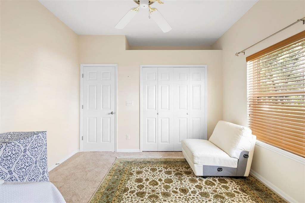 For Sale: $349,900 (3 beds, 2 baths, 1924 Square Feet)