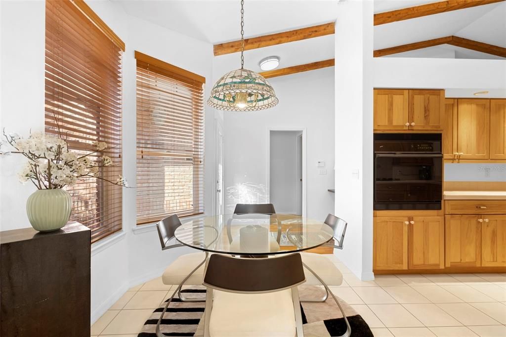 For Sale: $349,900 (3 beds, 2 baths, 1924 Square Feet)