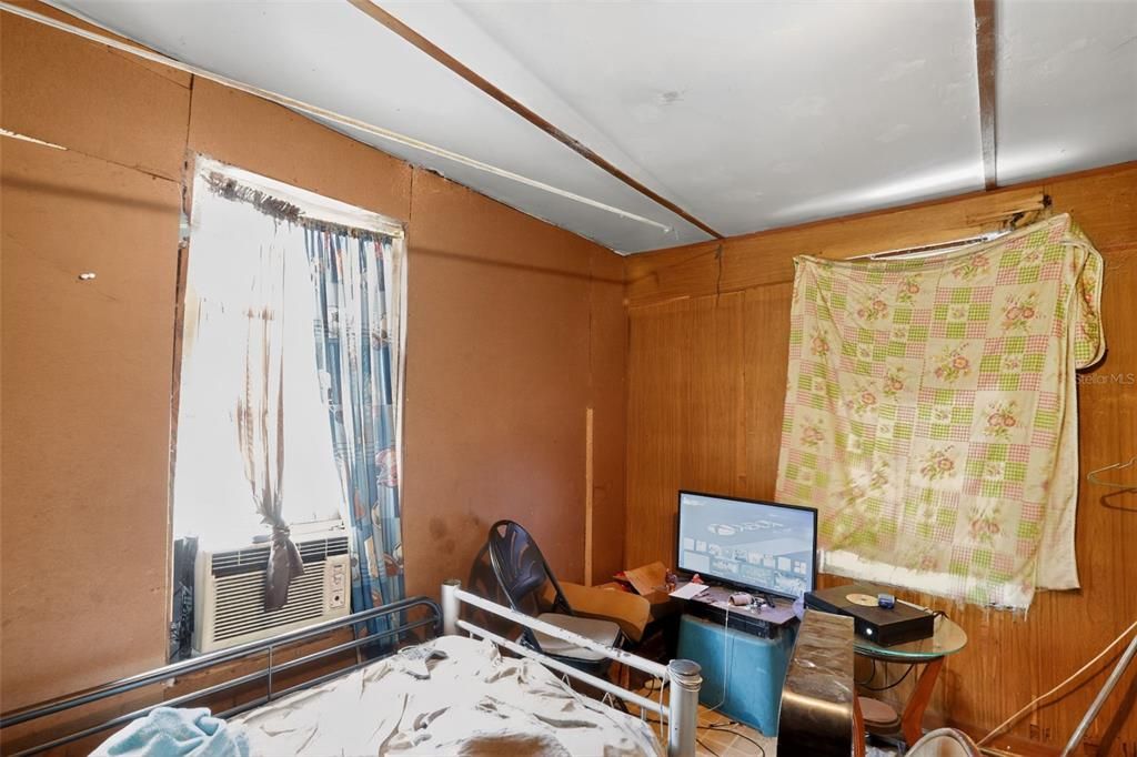 待售: $48,000 (2 贝兹, 1 浴室, 651 平方英尺)