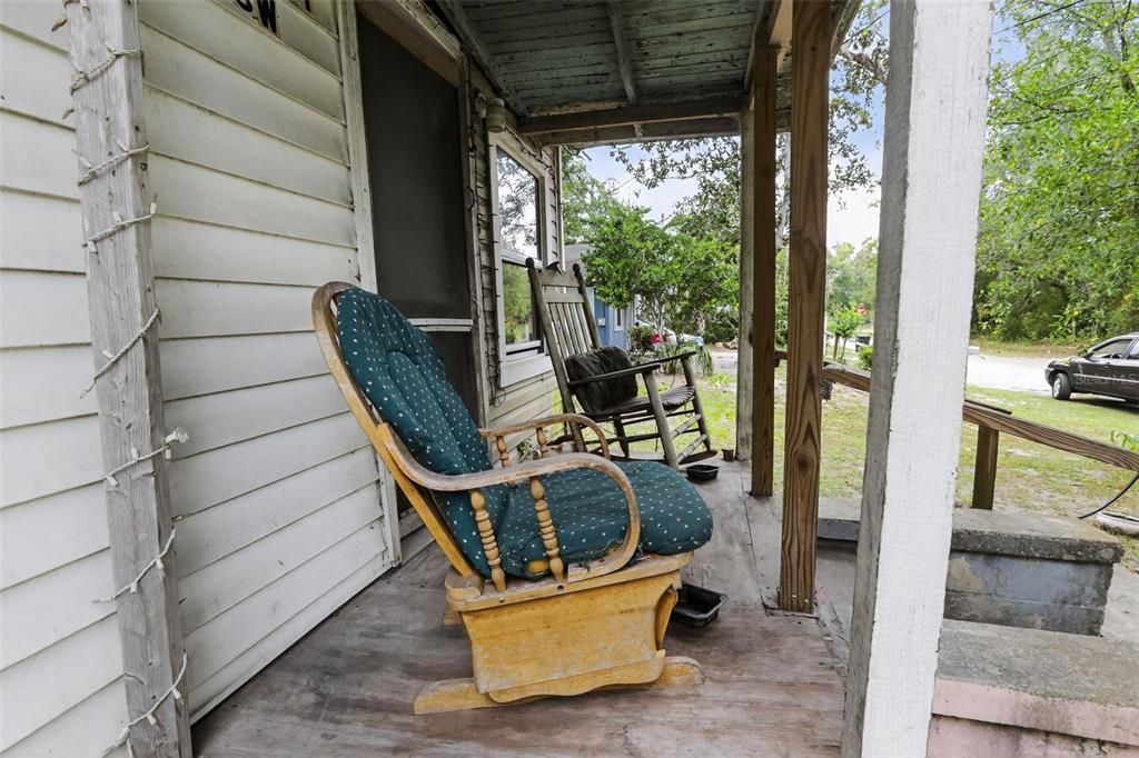 待售: $48,000 (2 贝兹, 1 浴室, 651 平方英尺)