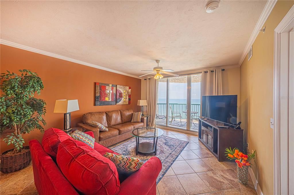 На продажу: $569,000 (2 спален, 2 ванн, 1674 Квадратных фут)