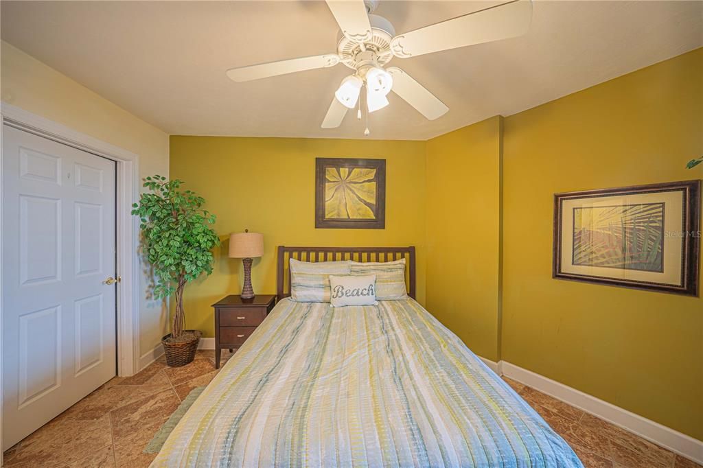 На продажу: $569,000 (2 спален, 2 ванн, 1674 Квадратных фут)