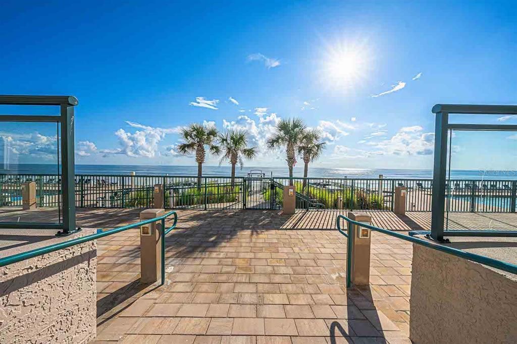 На продажу: $569,000 (2 спален, 2 ванн, 1674 Квадратных фут)