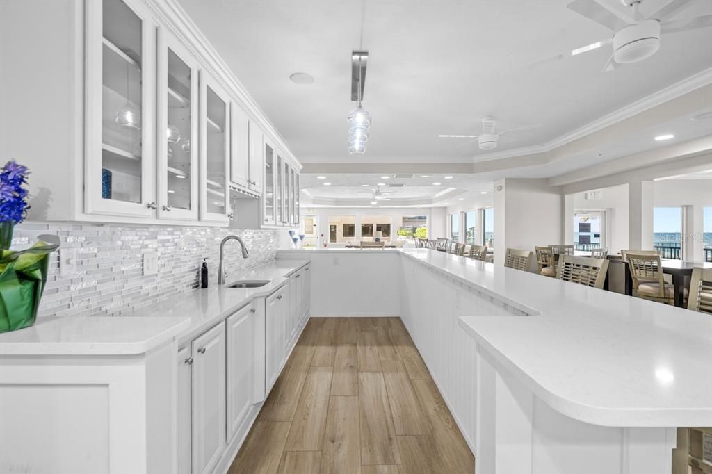 На продажу: $569,000 (2 спален, 2 ванн, 1674 Квадратных фут)