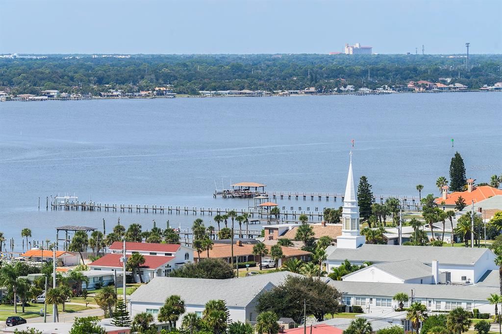 На продажу: $569,000 (2 спален, 2 ванн, 1674 Квадратных фут)