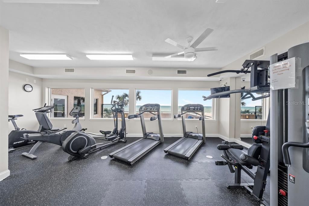 На продажу: $569,000 (2 спален, 2 ванн, 1674 Квадратных фут)