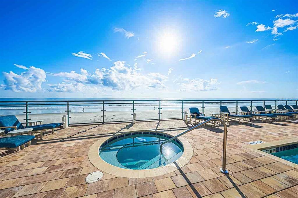 На продажу: $569,000 (2 спален, 2 ванн, 1674 Квадратных фут)