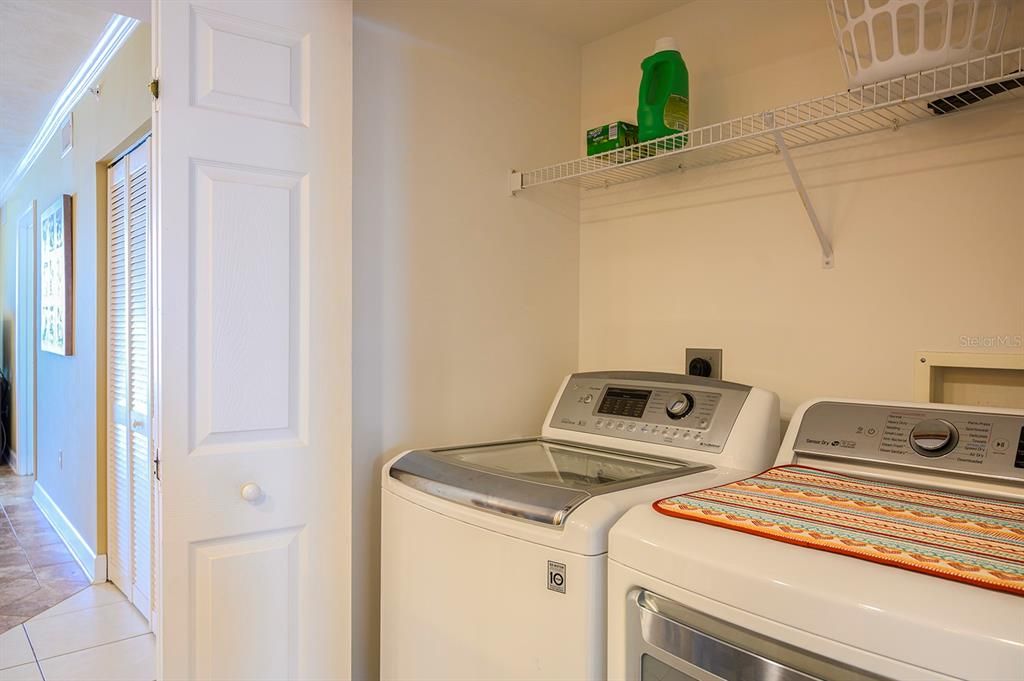 На продажу: $569,000 (2 спален, 2 ванн, 1674 Квадратных фут)