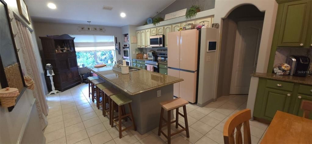 待售: $325,000 (3 贝兹, 2 浴室, 1656 平方英尺)