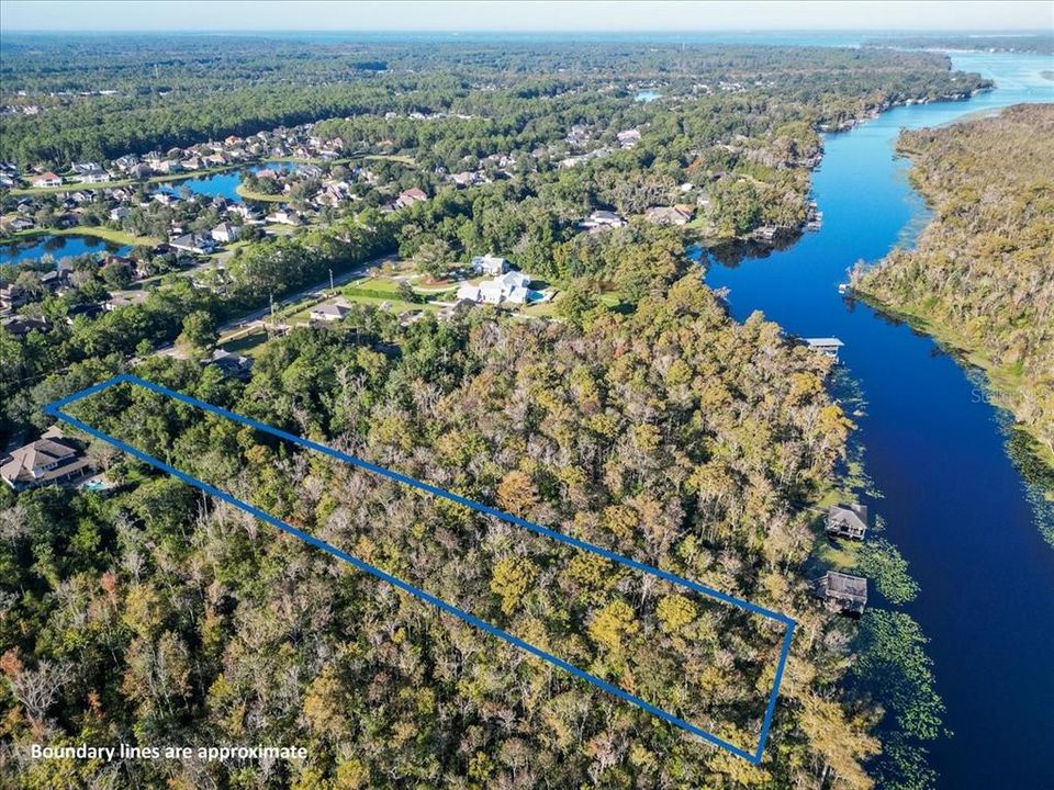 待售: $949,700 (2.76 acres)