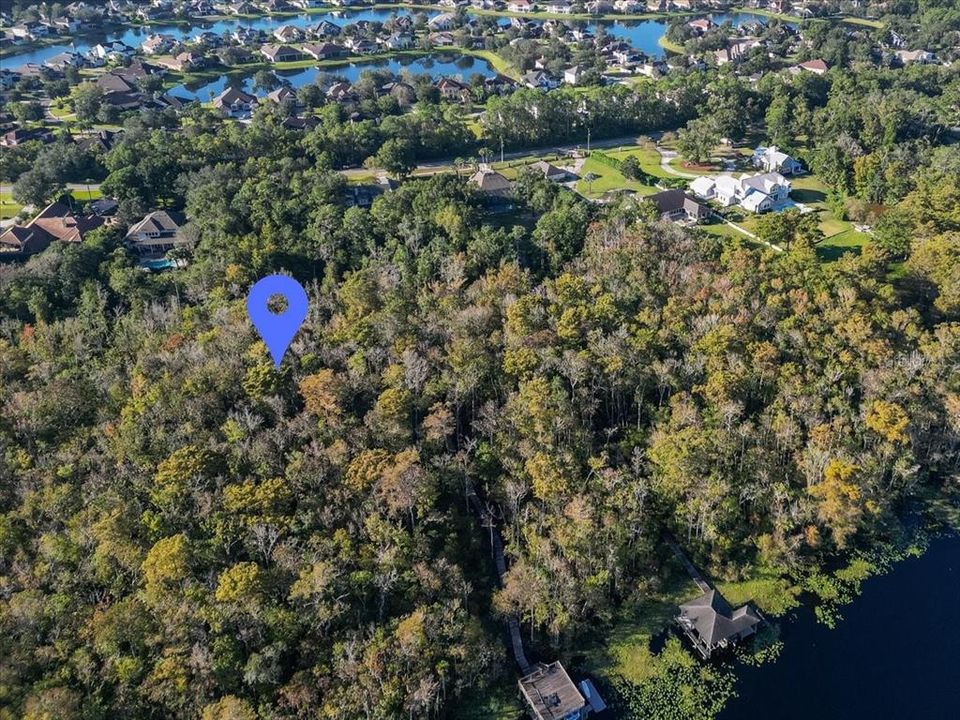 待售: $949,700 (2.76 acres)