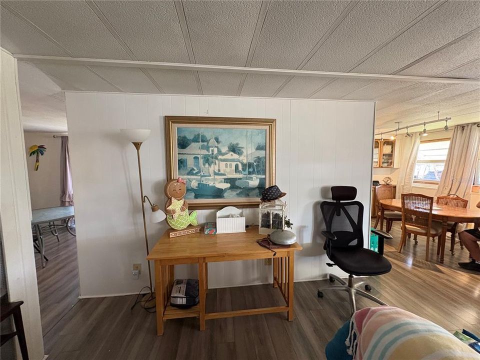 For Rent: $1,350 (3 beds, 2 baths, 1344 Square Feet)