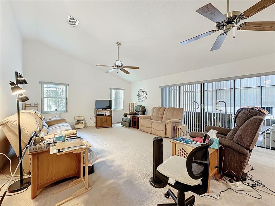 For Sale: $485,000 (4 beds, 2 baths, 2066 Square Feet)