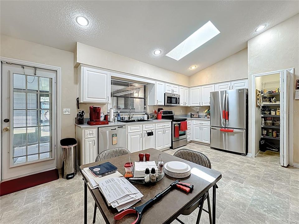 For Sale: $485,000 (4 beds, 2 baths, 2066 Square Feet)