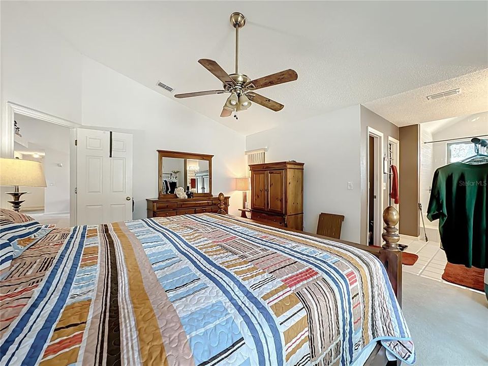 For Sale: $485,000 (4 beds, 2 baths, 2066 Square Feet)