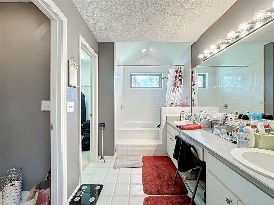 For Sale: $485,000 (4 beds, 2 baths, 2066 Square Feet)