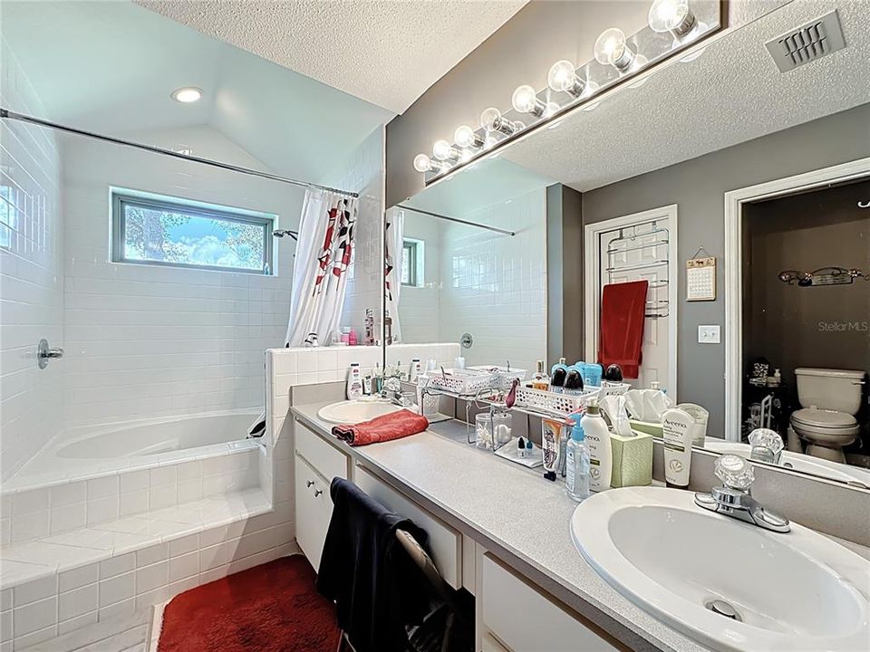 For Sale: $485,000 (4 beds, 2 baths, 2066 Square Feet)