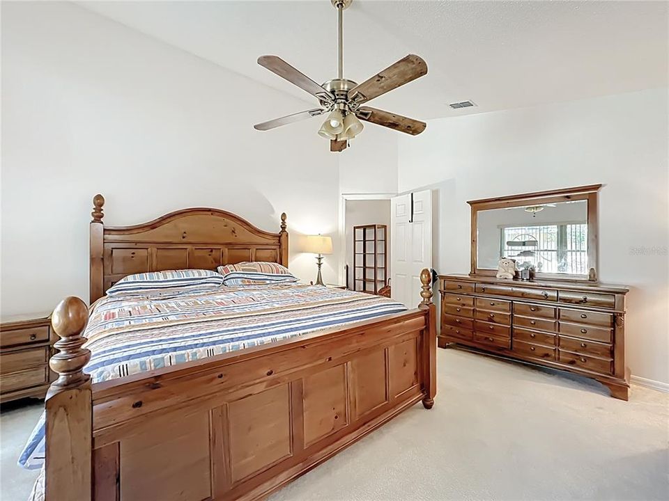 For Sale: $485,000 (4 beds, 2 baths, 2066 Square Feet)